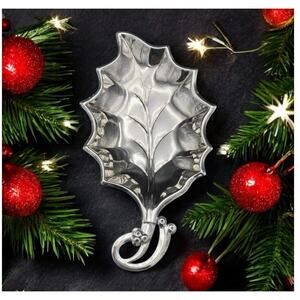 Vintage Christmas HUGO Holly Berry Leaf Footed Dish Tray- Silver Plated 9.5”